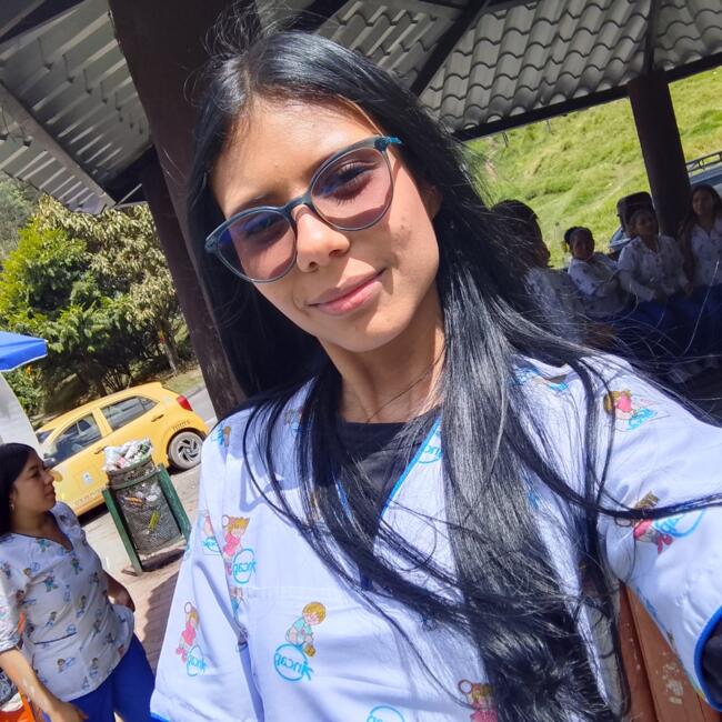 Babysitter in Bogotá: Daniela