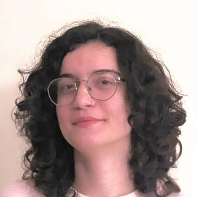 Nanny in Athens: Evi