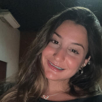 Babysitter in Volta Redonda: Júlia