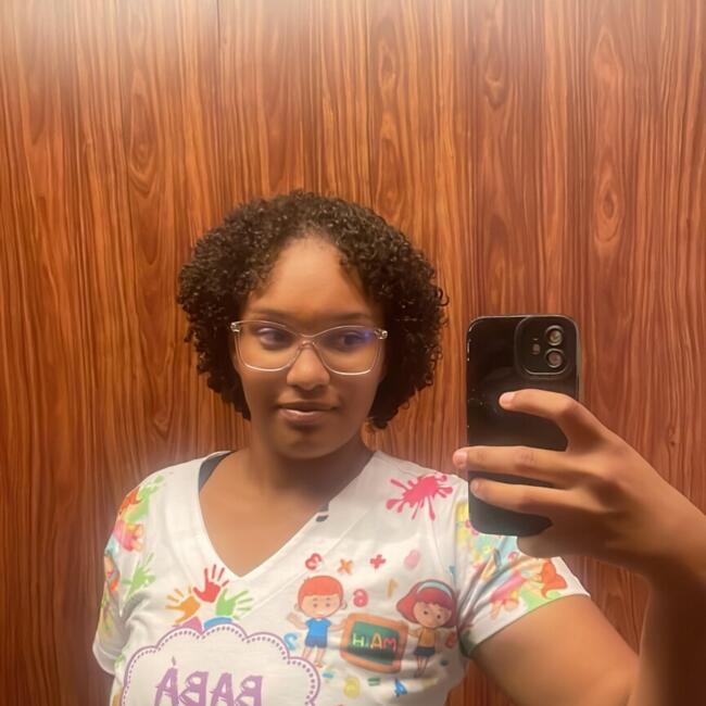 Babysitter in Cabo Frio: Jaycilene