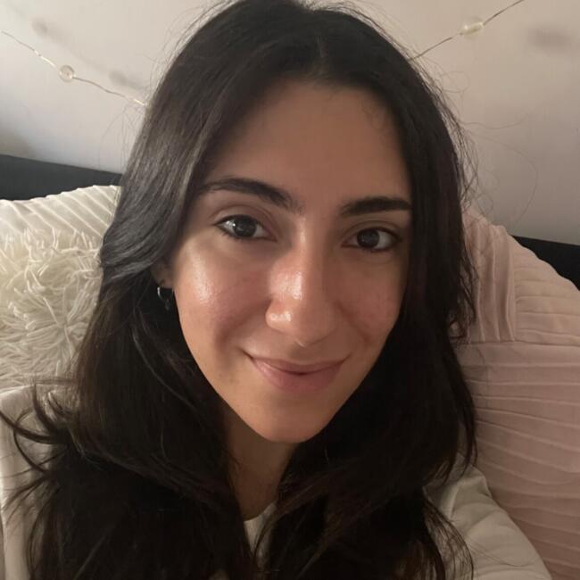 Babysitter in Rome: Veronica