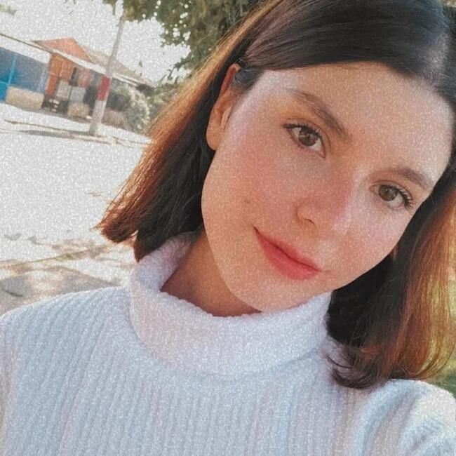 Babysitter in Peñalolén: Alison