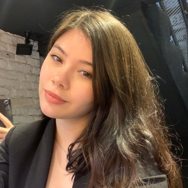 Canguro en Torrelaguna: Kayla Jazmín