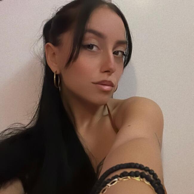 Babysitter in Athens: Evi Vasilopoulou
