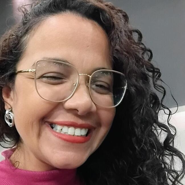 Babysitter in São Paulo (São Paulo): Alessandra