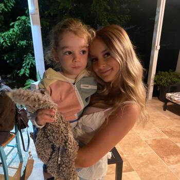 Babysitter in Vic-le-Comte: Yael