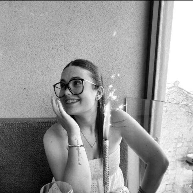 Babysitter in Beauvoisin: Manon