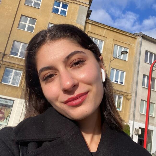 Opiekunka do dziecka w Warszawa: Dilek