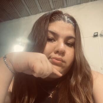 Niñera en Almirante Brown: Violeta