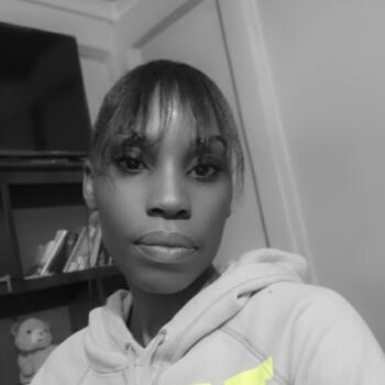 Babysitter Portmore: Tamika