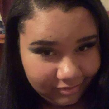 Babysitter Barrie: Sonia