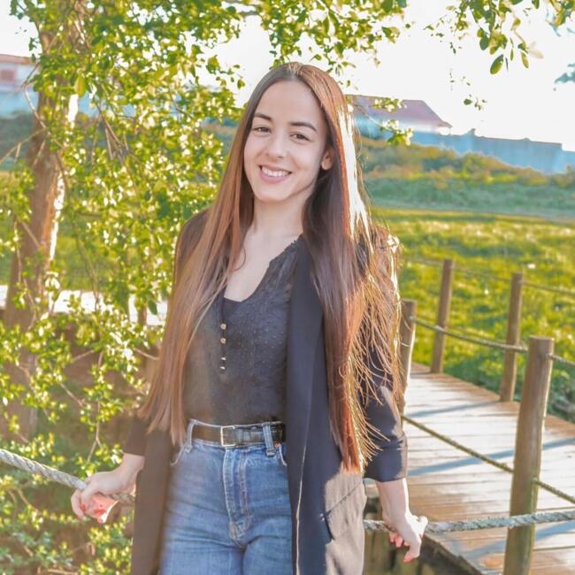 Babysitter em Rio Tinto: Paula