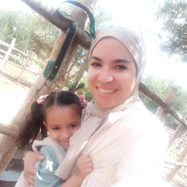 Babysitter in Tangier: Zora