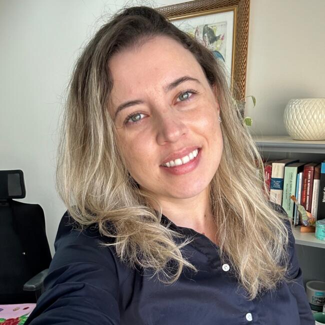 Babysitter in Cork: VIVIANE