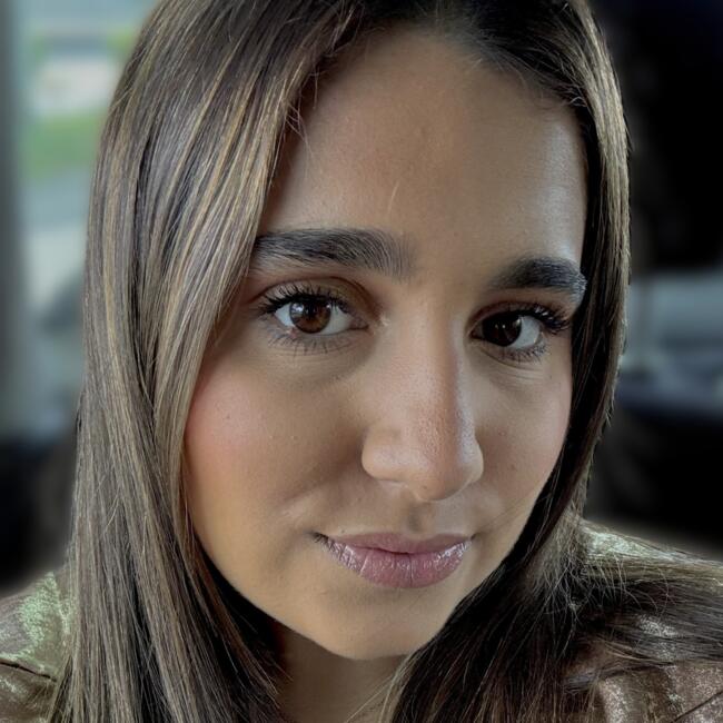 Babysitter in Saint-Jory: Amaya