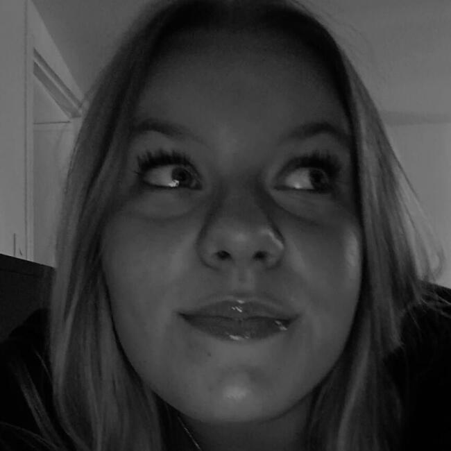 Babysitter in Soissons: Jade