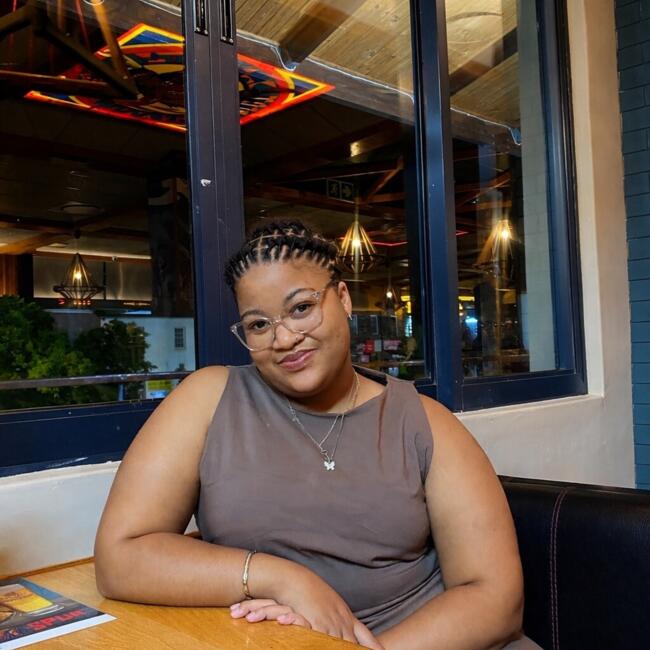 Babysitter in Qonce: Nazlee