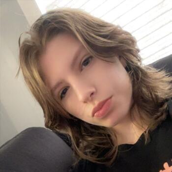 Babysitter in Calgary: Abby