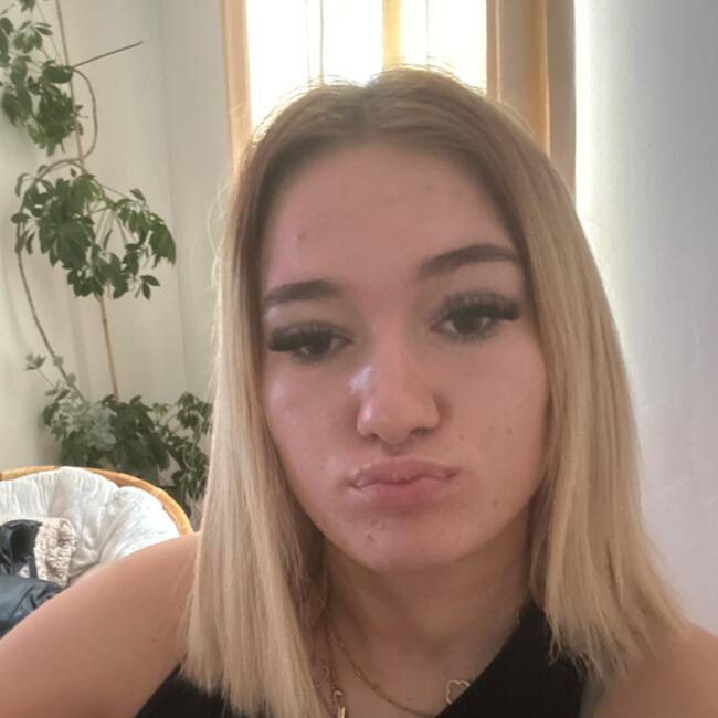 Babysitter in Angoulême: Lou