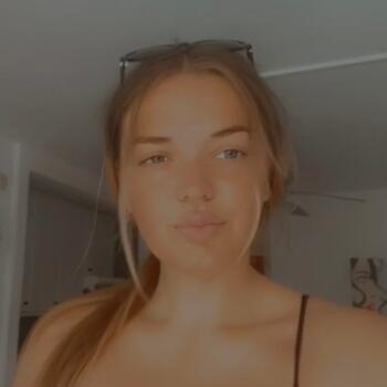 Babysitter in Woodbridge: Danielle