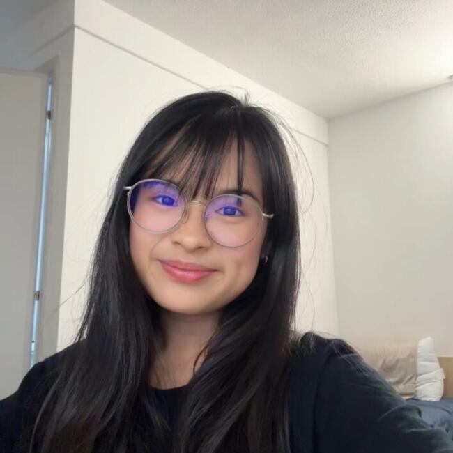 Babysitter in Singapore Island: Ho