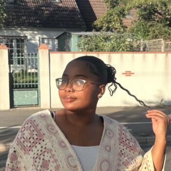 Babysitter Orléans: Moina