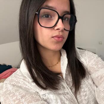 Baby-sitter Les Authieux-sur-le-Port-Saint-Ouen: Lucie