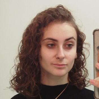 Babysitter in Châtellerault: Emma