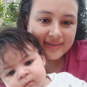 Babysitter στην περιοχή Floridablanca: Andrea