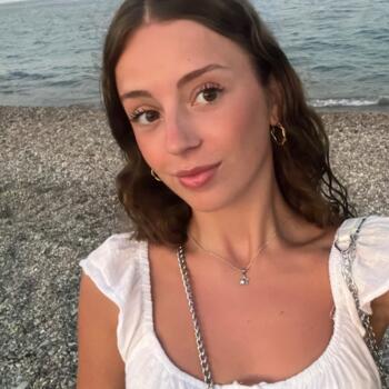 Babysitter in Granada: Sara