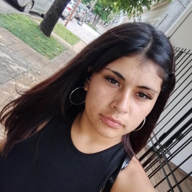 Niñera en Quilmes: Ailen emilse