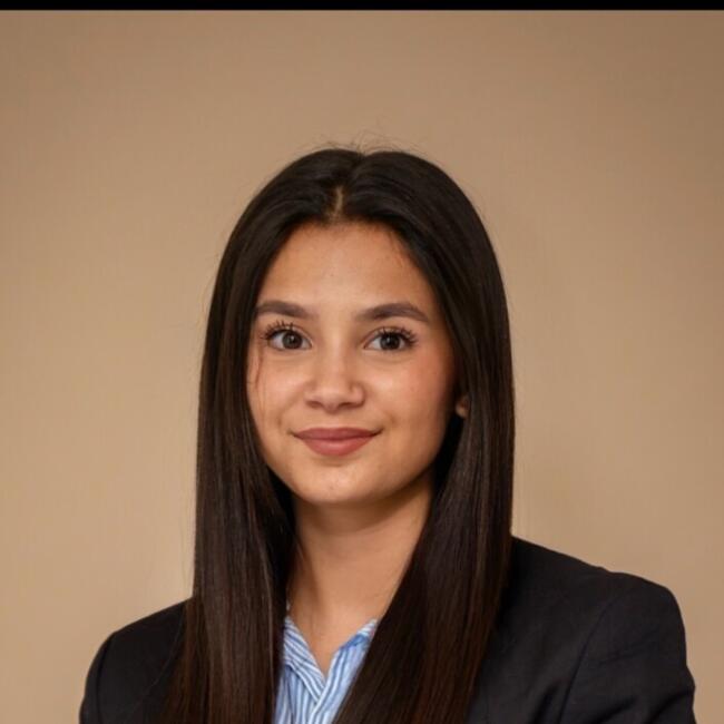 Babysitter in Bayonne: Lilya