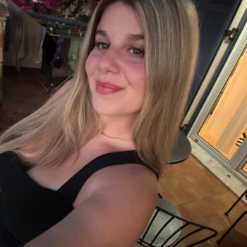 Babysitter in Moskháton: Νικολέτα