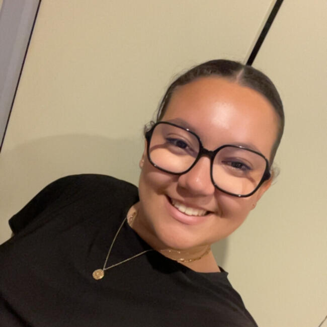 Babysitter in Saint-Martin-de-Valgalgues: Sheyma