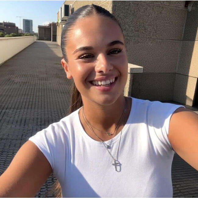 Babysitter in Rome: Sheila