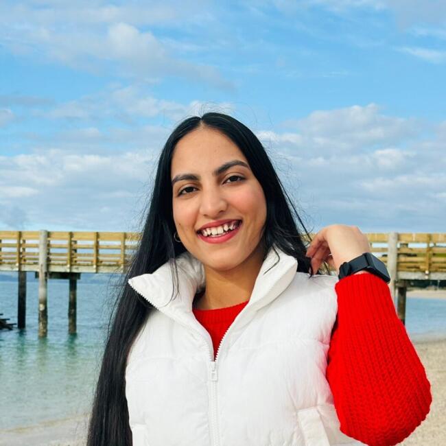 Babysitter in Auckland: Simran