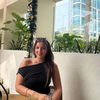 Babysitter in Mona Vale: Chloe