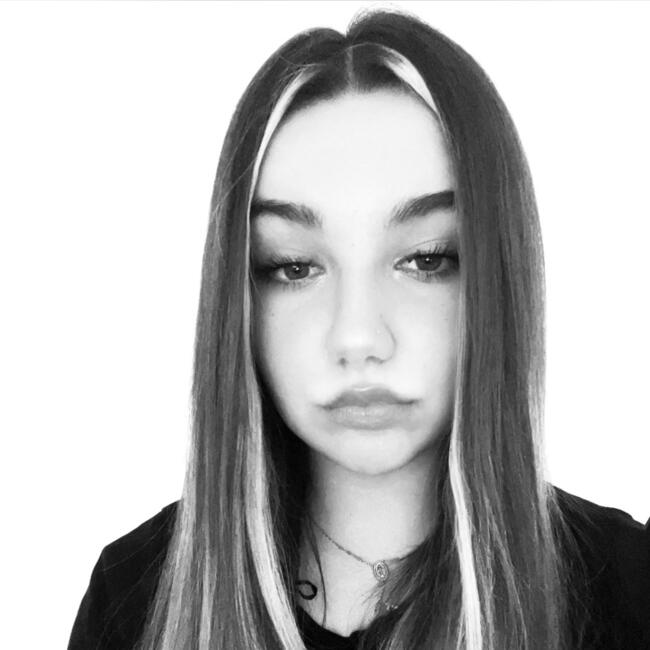 Babysitter in Castillon-la-Bataille: Olivia