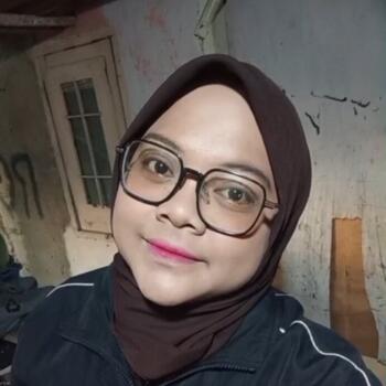 Babysitter in Jakarta: Dwi