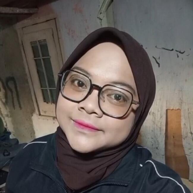 Babysitter in Jakarta: Dwi