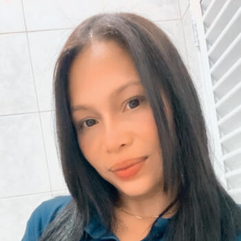 Babysitter Aparecida de Goiânia: Maria helloisa