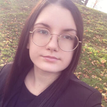 Babysitter in Olivet: Clara