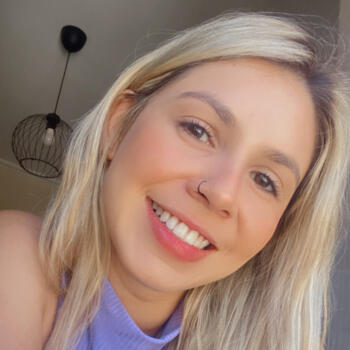 Babysitter in Valadares: Pâmela