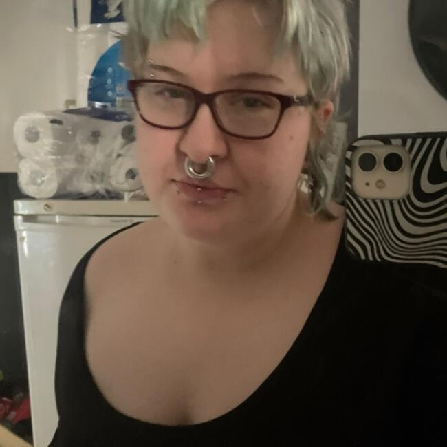 Babysitter in Tamworth: Lucy