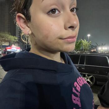Babysitter in São Sebastião: Sabrina