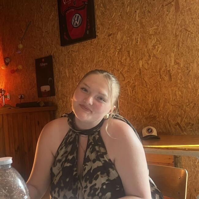 Babysitter in Choloy-Ménillot: Zoé