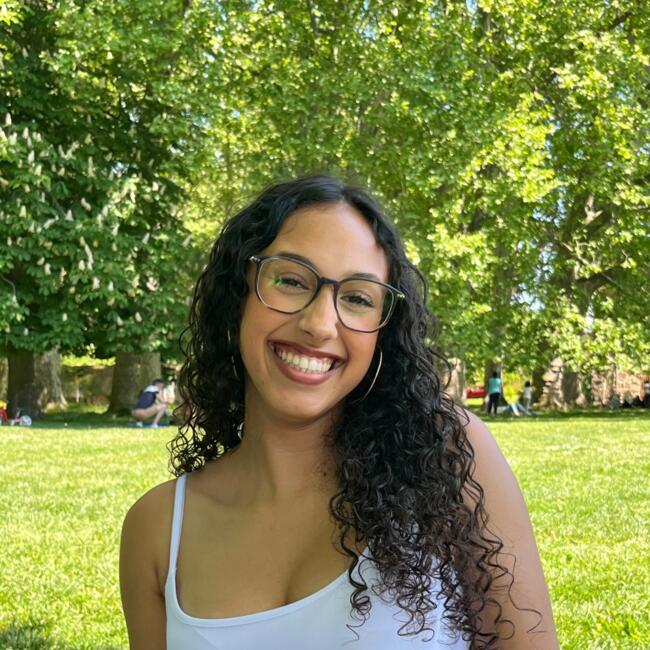 Babysitter in Lyon: Mary