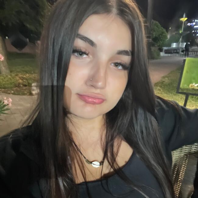 Babysitter in Le Port-Marly: Paola