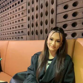 Babysitter in Paris: Meena