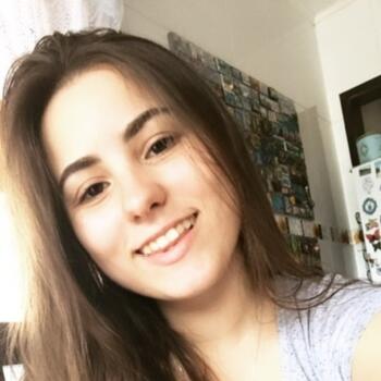 Babysitter in Blumenau: Alicia